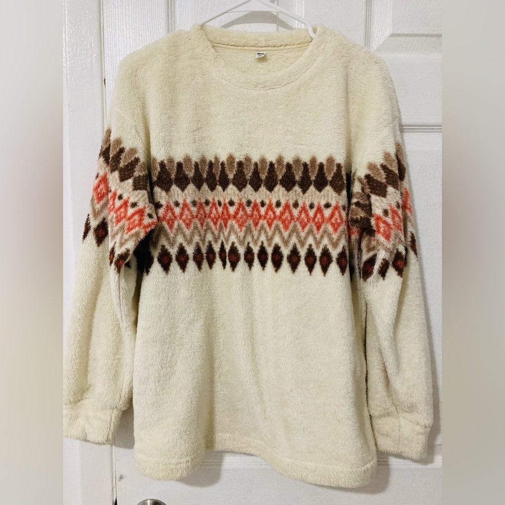 Uniqlo Fluffy Fleece Long-Sleeve - M